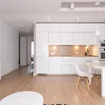 Rentplanet - Apartament Partynice Apartamento *