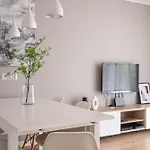 Apartamento Rentplanet - Apartament Partynice