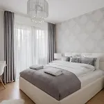 Rentplanet - Apartament Partynice Apartamento Wrocław