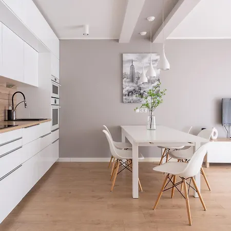 Rentplanet - Apartament Partynice *
