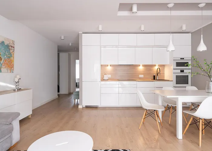 Rentplanet - Apartament Partynice Apartmán *